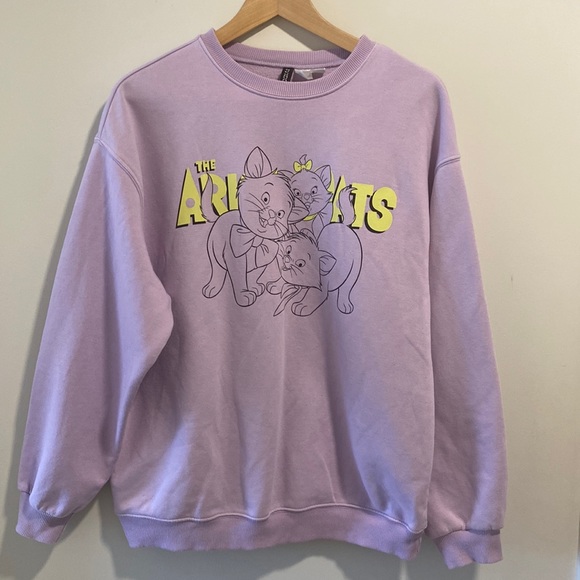 H&M Tops - Disney/H&M Divided The Aristocats purple sweatshirt
Size small